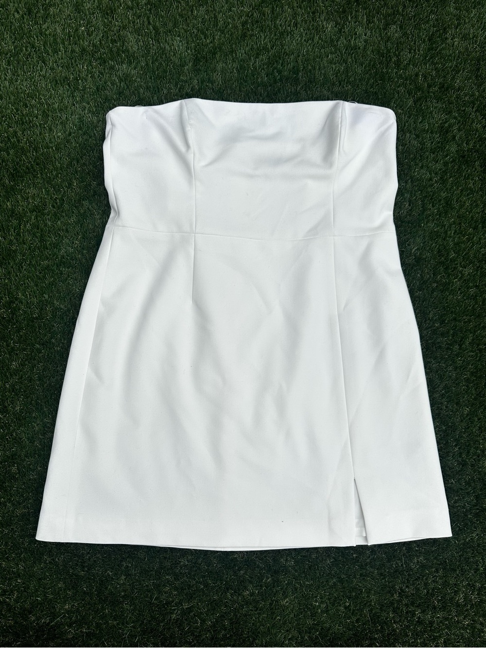 French Connection White Strapless Mini Dress 🤍